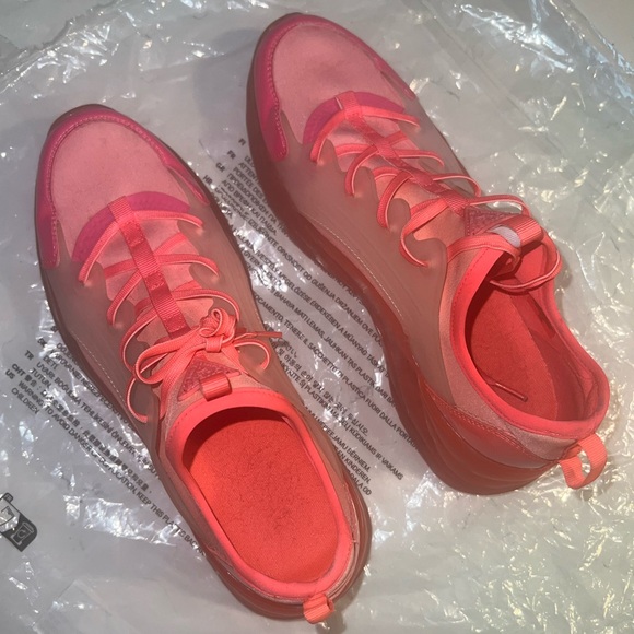 Guess Barbie Pink Sneakers - Picture 2 of 6